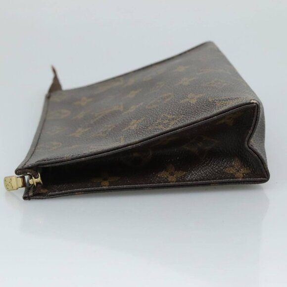 LOUIS VUITTON Monogram Poche Toilette 19 Pouch - Picture 4 of 16